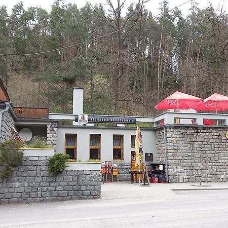 Lesní Restaurace Harrachovka Hotel Tábor Exterior foto